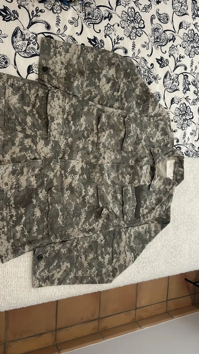 chaqueta digital acu  — imagen 1