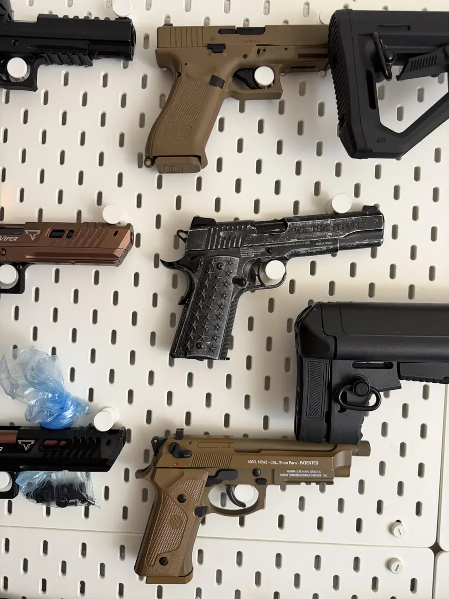Pequeña colección de calibre  4.5  — imagen 1