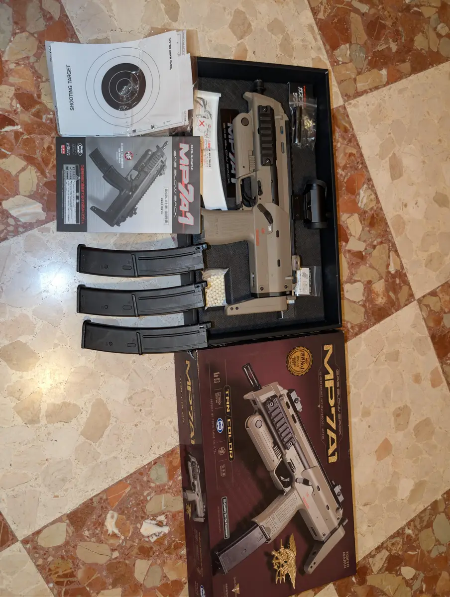 Mp7 tokyio marui nueva + 3 cargadores — imagen 1