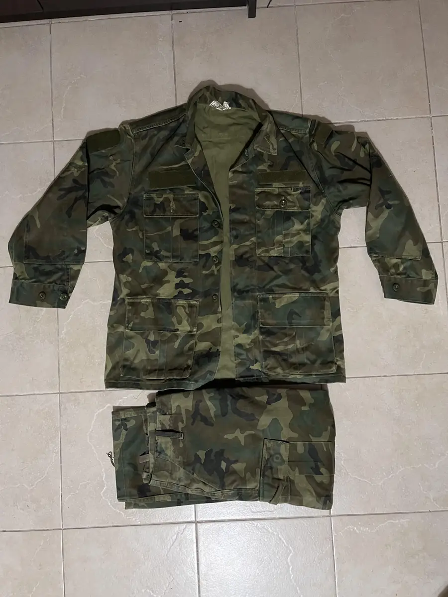 Uniforme boscoso — imagen 1